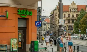 Mojito w Żabce: Gdzie kupić orzeźwiający napój bezalkoholowy?