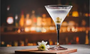 Martini rose drink - poznaj wyjątkowy smak i sekrety przyrządzania