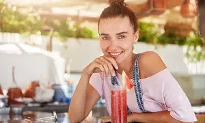 Fit Drink – Jak ten napój wspiera Twoją sylwetkę i zdrowie?