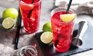Pyszne drinki z żołądkową gorzką, które zaskoczą Twoich gości