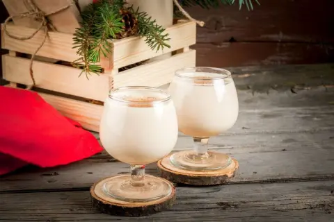 Najlepsze drinki z soplicą orzechową, które musisz spróbować
