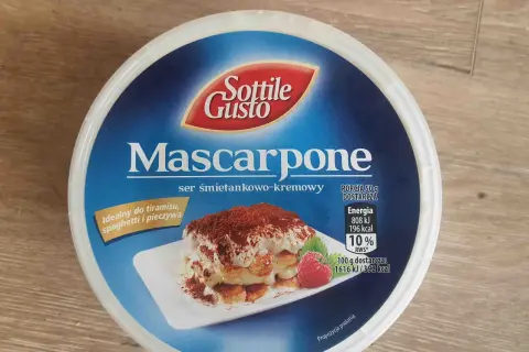Sottile Gusto Mascarpone. Porcja 50g ma 196 kcal. Idealny do tiramisu, spaghetti i pieczywa.