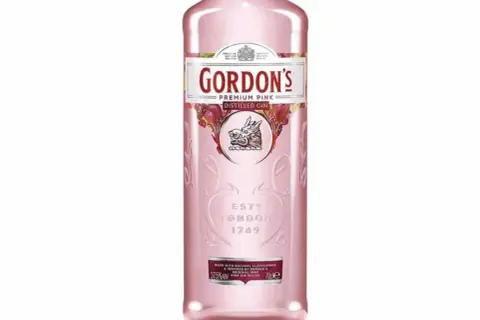 Różowy gin drink z czym pić - najlepsze połączenia i przepisy
