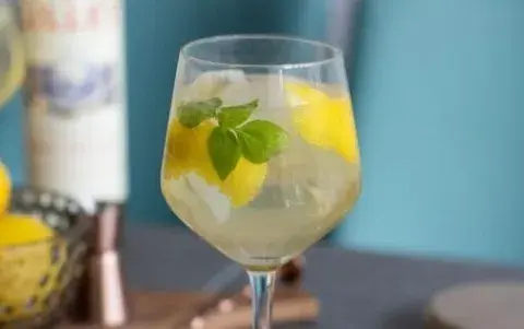 Jak przygotować idealny napój z Lillet Blanc i odkryć jego smak