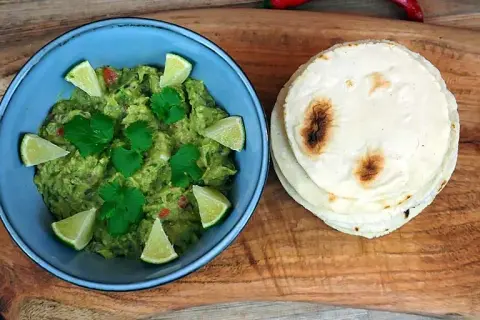 Jak smakuje guacamole? Odkryj zaskakujące smaki i aromaty