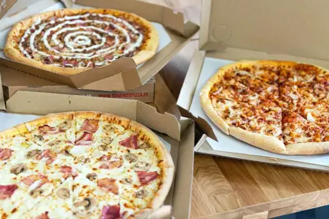 Pizza XXL Domino's - ile cm ma ta ogromna pizza? Sprawdź!