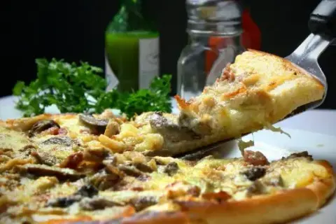 Jak idealnie upiec pizzę Guseppe w piekarniku - proste wskazówki