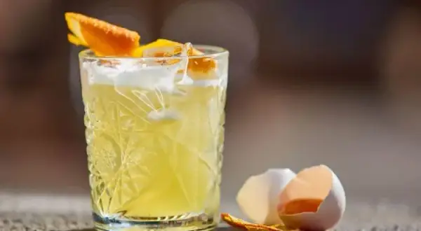 Słodko kwaśny drink – proste przepisy na orzeźwiające koktajle