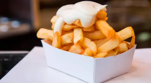 Jak się robi frytki belgijskie, które zachwycą Twoich gości?