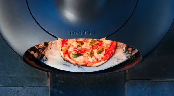 Jak upiec pizzę na kamieniu: unikaj najczęstszych błędów i ciesz się smakiem