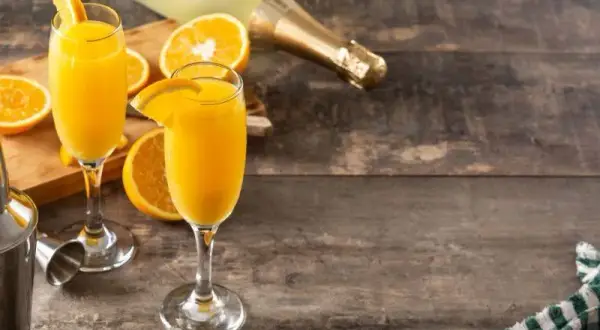 Odkryj przepis na idealny mimoza drink na brunch i nie tylko