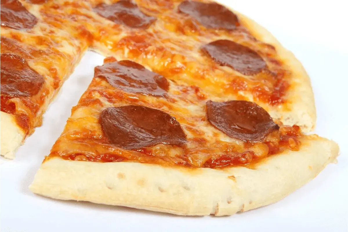 Ile waży pizza 30 cm? Zaskakujące różnice w wadze!