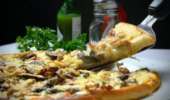 Jak idealnie upiec pizzę Guseppe w piekarniku - proste wskazówki
