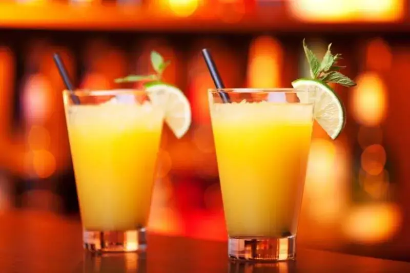 Zdjęcie Najlepsze drinki z wódką i sokiem pomarańczowym, które musisz spróbować