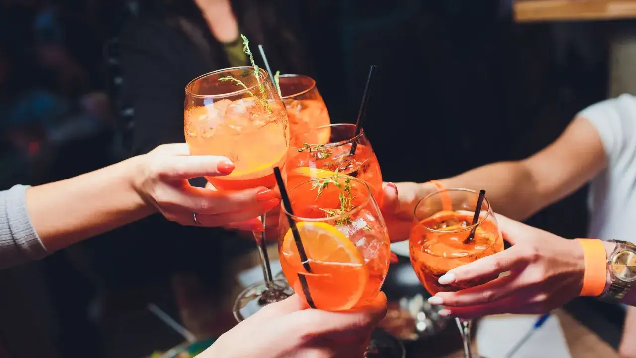 Zdjęcie Gdzie na drinka Wrocław - najlepsze miejsca na niezapomniane wieczory