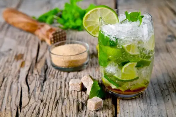 Składniki do drinka mojito – poznaj klasyczny przepis i warianty
