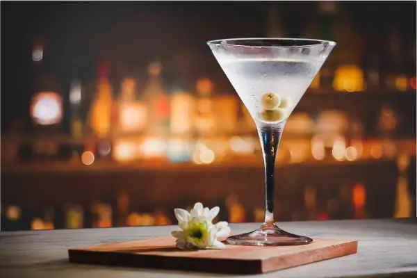 Martini rose drink - poznaj wyjątkowy smak i sekrety przyrządzania