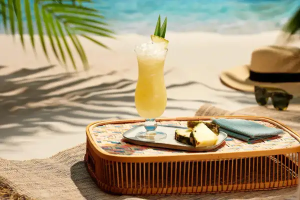 Jak przygotować idealny drink z rumem pina colada w domu